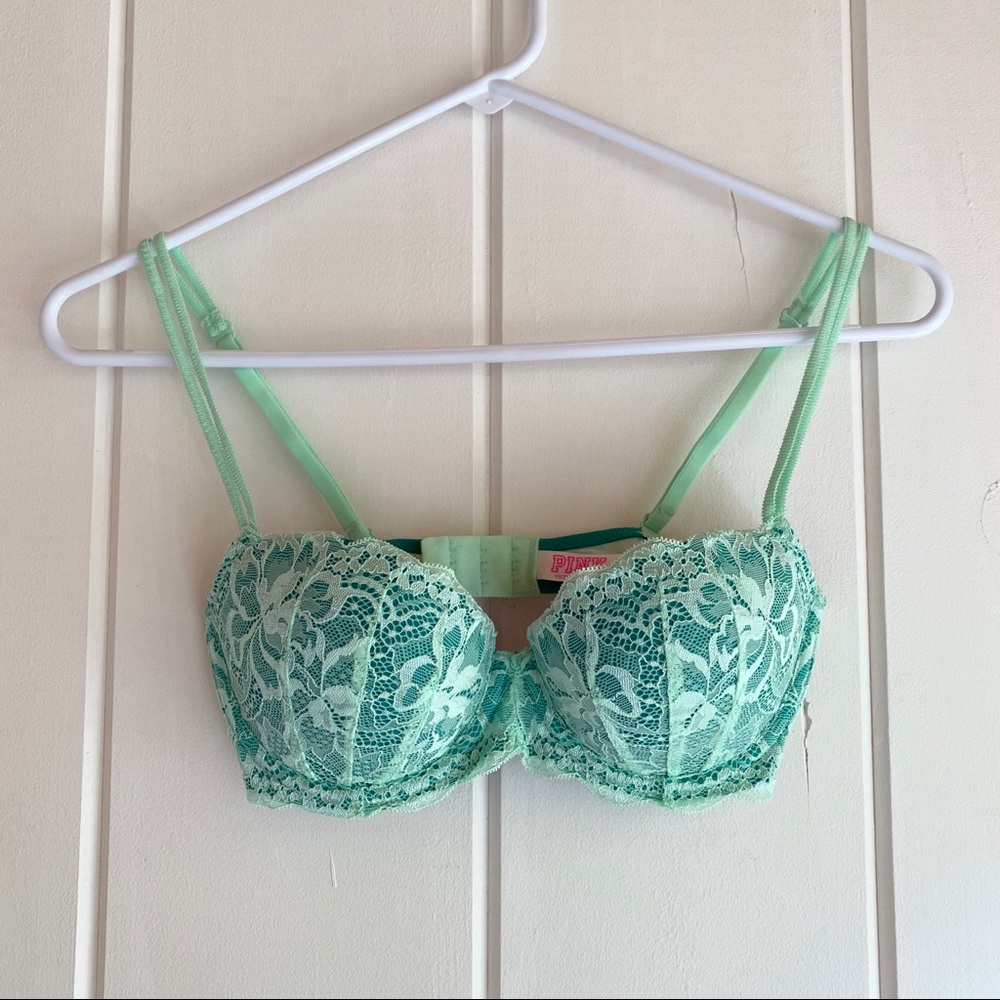 Green lace push-up bra